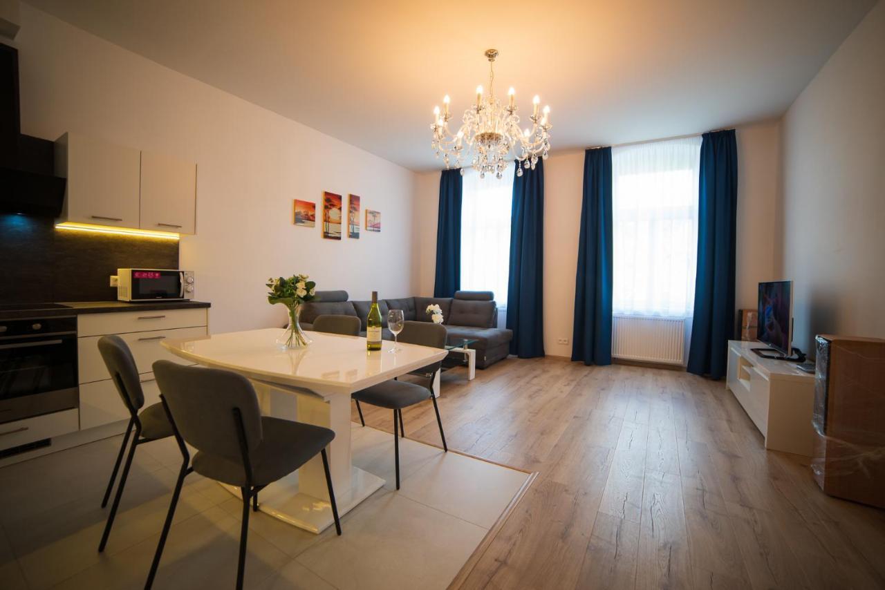 Top Class Apartments In Carlsbad Karlovy Vary Kültér fotó